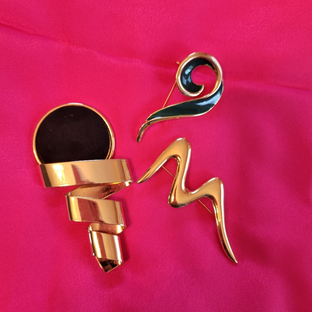 Trio of Brooches ~ Geometric Zig-Zag Trifari + 2 Others ~ 90s-Y2K ~ Artsy ~
